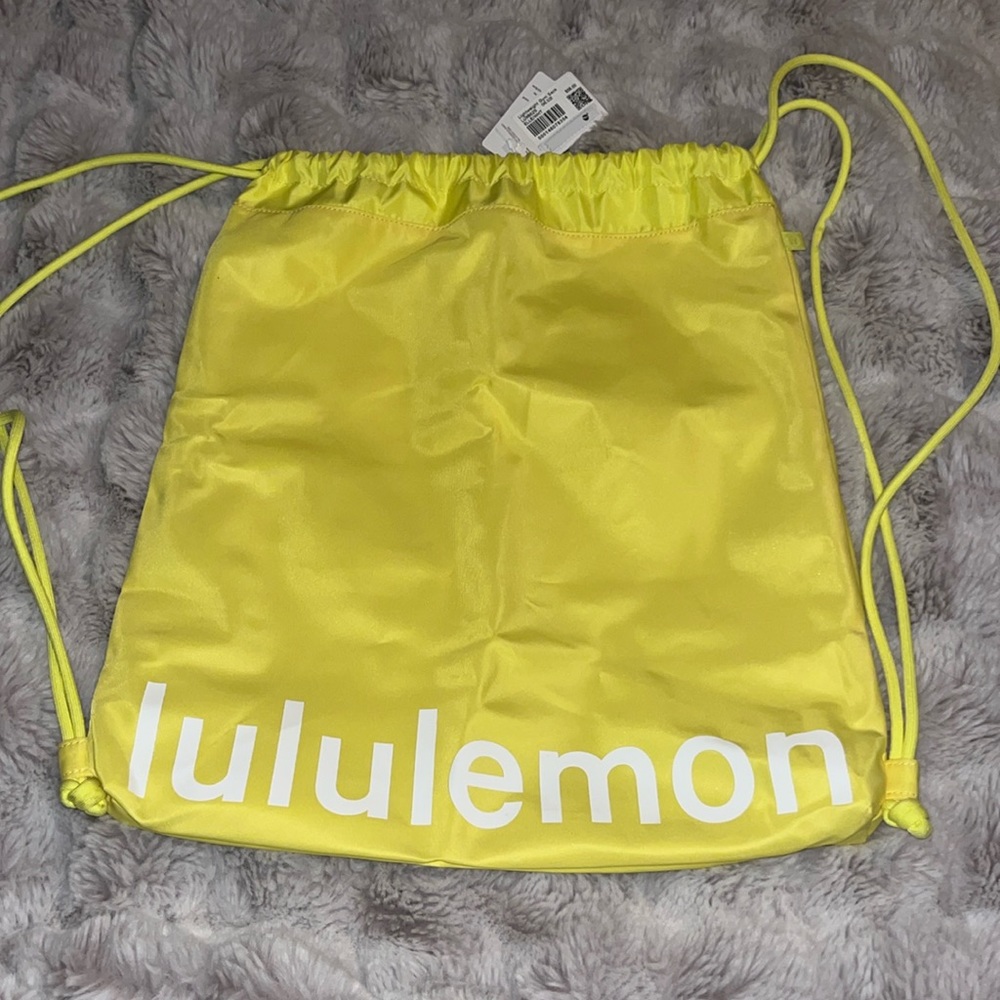 Lululemon Lightweight Gym Bag